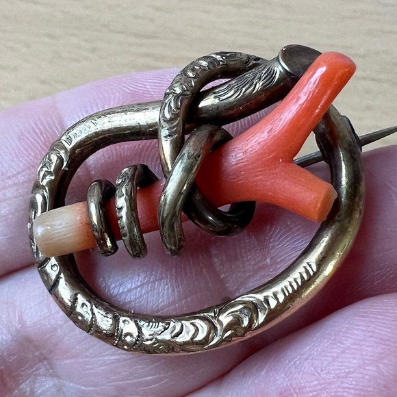 VINTAGE CORAL BRANCH OUROBOROS SNAKE PENDANT PIN BROOCH ONE OF A KIND UNIQUE